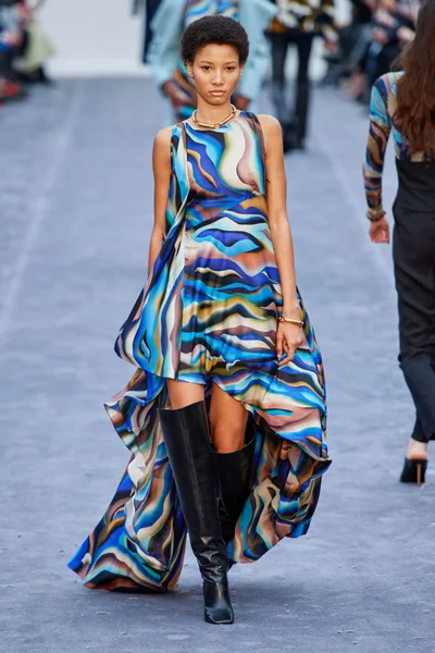 Look 11